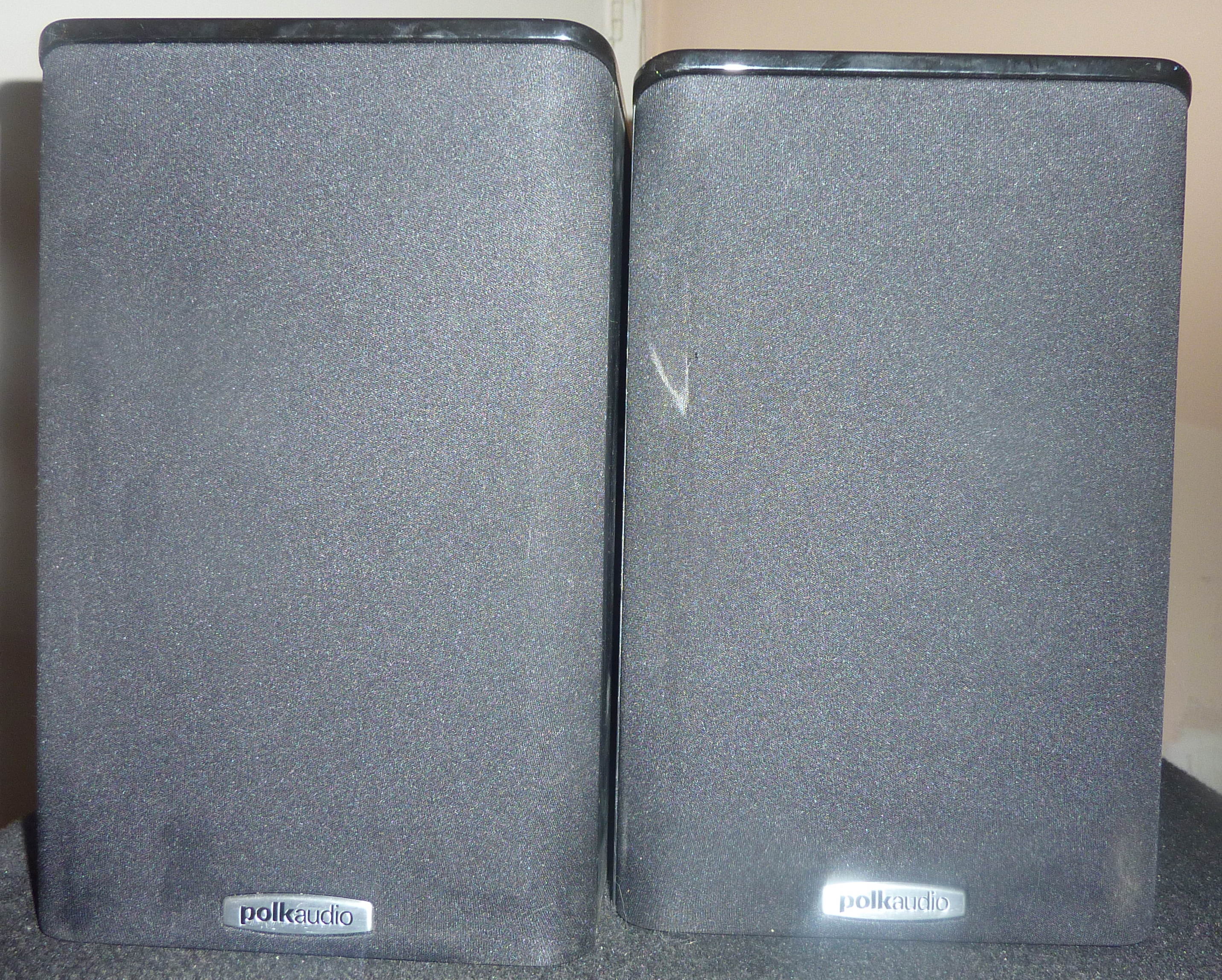 Polk Audio TSi100 2 Way Bookshelf Speaker Pair Used